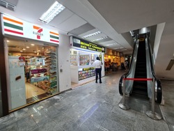 Midpoint Orchard (D9), Retail #441703781